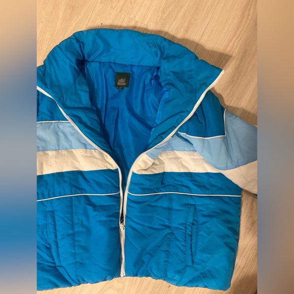 Super Cute Blue Puffer Bomber Jacket — vintage style! - Picture 5 of 5